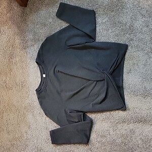 Lululemon front know twist top